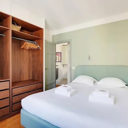 Beau T2 Avec Balcon Montmartre Paryż