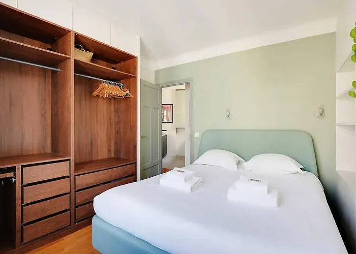 Beau T2 Avec Balcon Montmartre Paryż