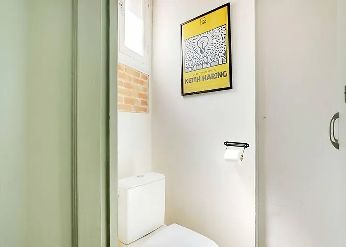 Beau T2 Avec Balcon Montmartre * Paryż