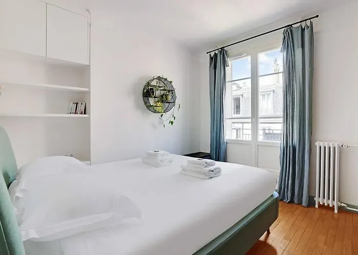 Apartament Beau T2 Avec Balcon Montmartre *